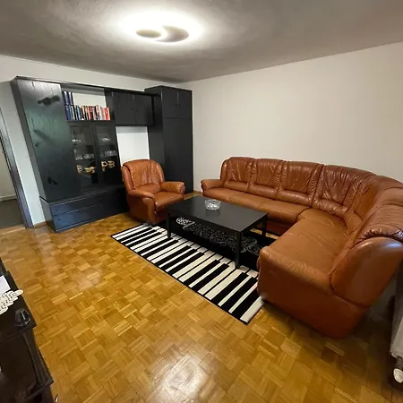 2 Roomed Near The Old Town